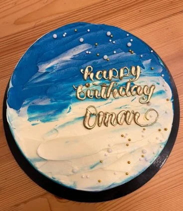 Minimalistic Cake Blue by Celebrating Life Bakery