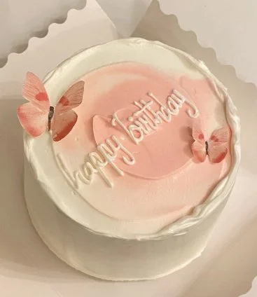 Pink Birthday Cake by Mqam Alward
