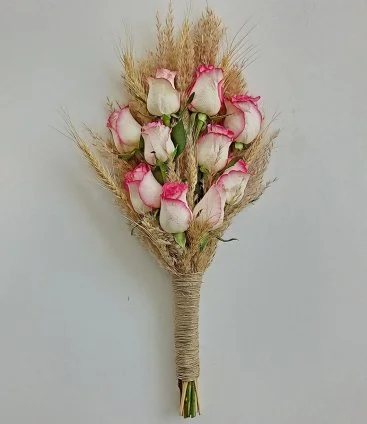 Roses and Dried Plants Arrangement