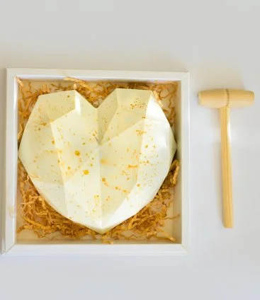 Valentine's Breakable White Chocolate Heart by Victorian