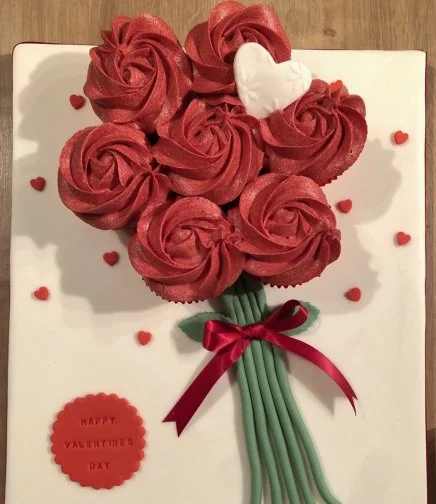 Red Roses Cupcake Cake