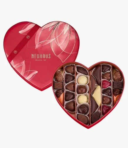 بوكس قلب وسط شوكولاتة ليوم الحب من نيوهاوس