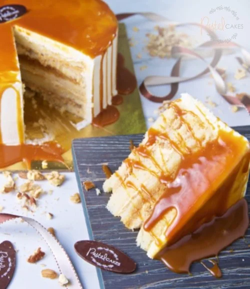 Salted Caramel Cake by Pastel Cakes 