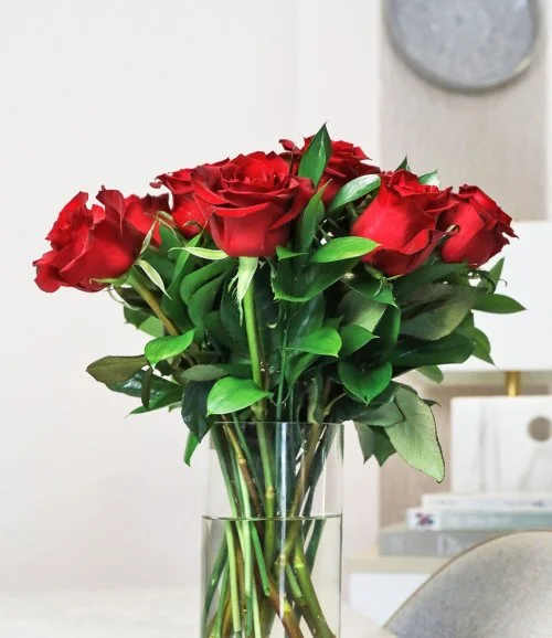 12 Roses Hand Bouquet