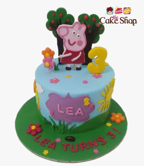 Miss Piggy 3D Birthday Cake