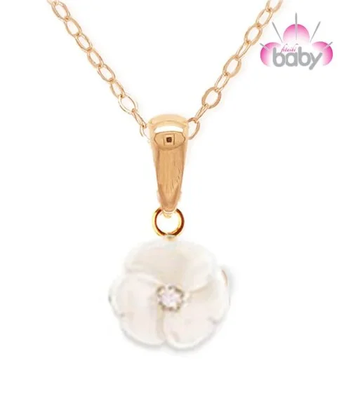 A Floral White Necklace by BabyFitaihi