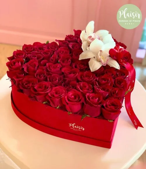 Xl Red Velvet Heart Flowers Bouquet By Plaisir