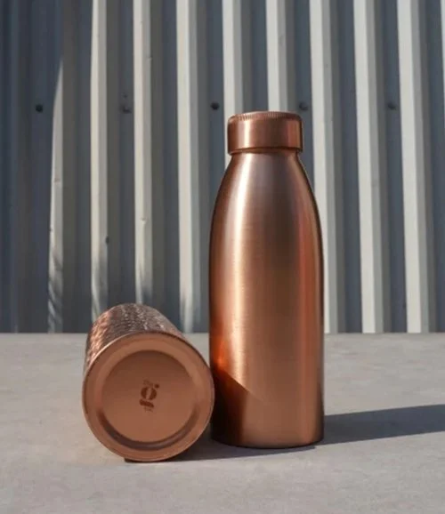زجاجة مياه نحاسية خفيفة (600 مل) من ذا جودنس كومباني