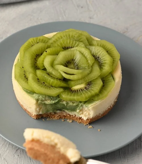National Day Lunch Box Cheesecake with Kiwi  by Flour Boutique