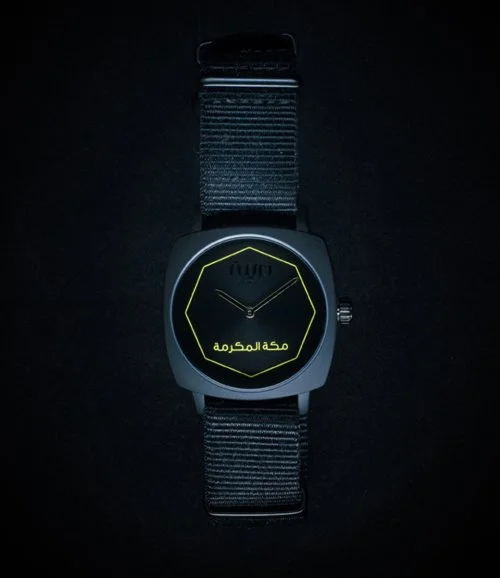 ساعة يد ثمانية التصميم (أصفر)
