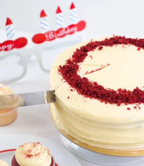 Red Velvet Cake by Helen's