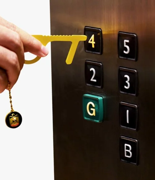 سلسلة مفاتيح شكل صقر روفاتي ذهبية
