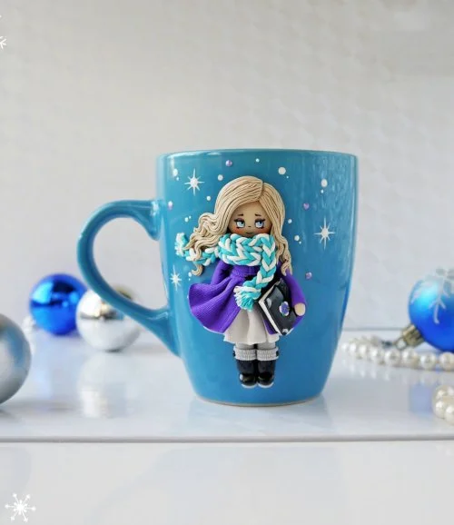 Girl in the snow 3D Mug