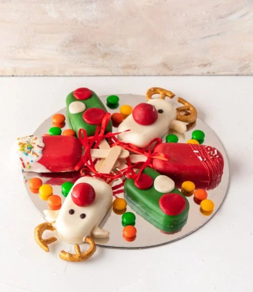 Christmas Theme Cakesicles by NJD