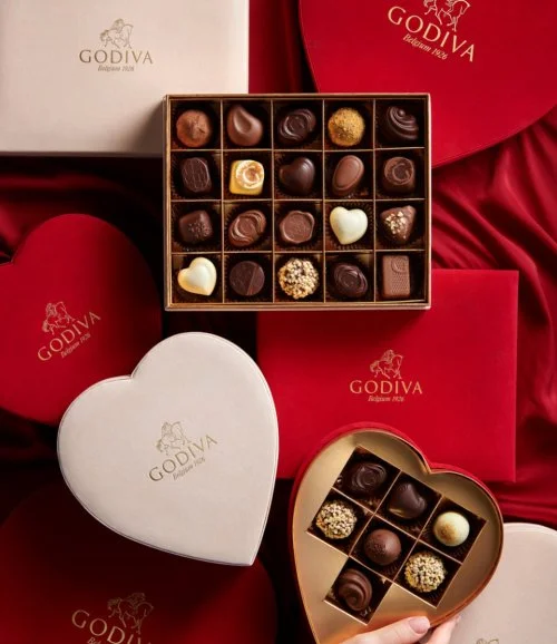 Velvet Chocolate Gift Box Red 20 pcs by Godiva