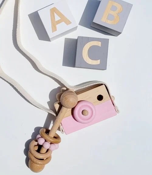 لعبة كاميرا خشبية باللون الوردي من ارك تشيلدرن