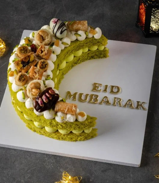 Arabic Desserts Eid Moon Cake 1.5 kg by Cake Social