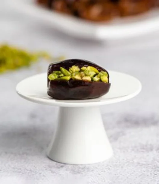 Fardh Dates stuffed with Pistachio by The Date Room