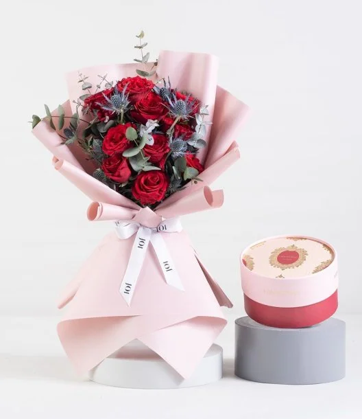 Red Roses Hand Bouquet & Brand Mix by Hanovarian Bundle