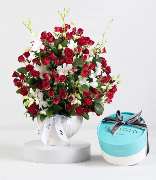 باقة هدايا تنسيق الورد الأحمر الكلاسيكي وشوكولاتة متنوعة من هانوفاريان