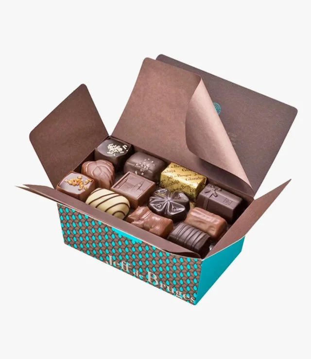 500g Ballotin Chocolate Box By Jeff De Bruges