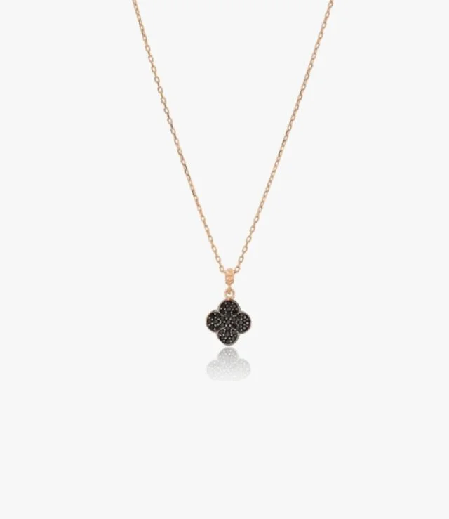 Necklace With a Flower Pendant in Gold-Plated Silver