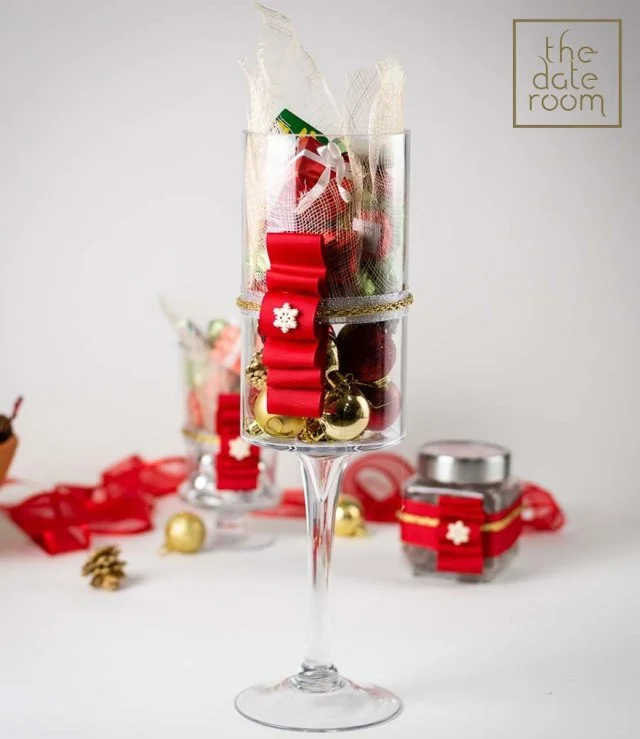 سلة الكريسماس الزجاجية - كأس طويل من ديت روم