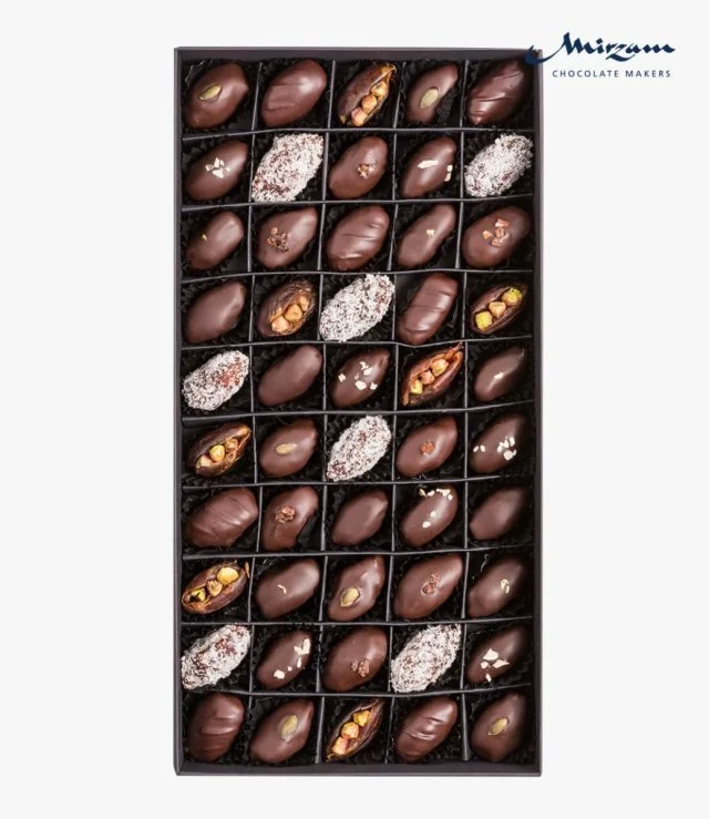 علبة تمور الشوكولاتة الداكنة الكلاسيكية من 50 قطعة من ميزرام