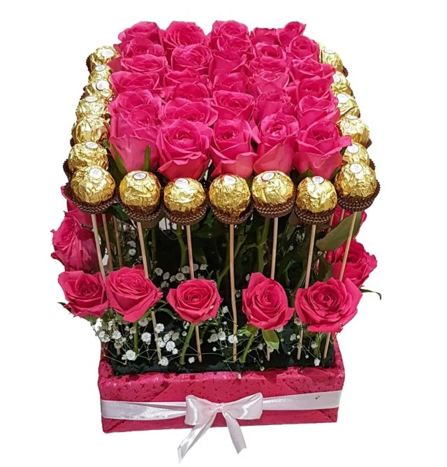 Pink Roses Ferrero Rocher Bouquet