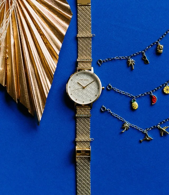ساعة جولي جولسن ذهبية للنساء