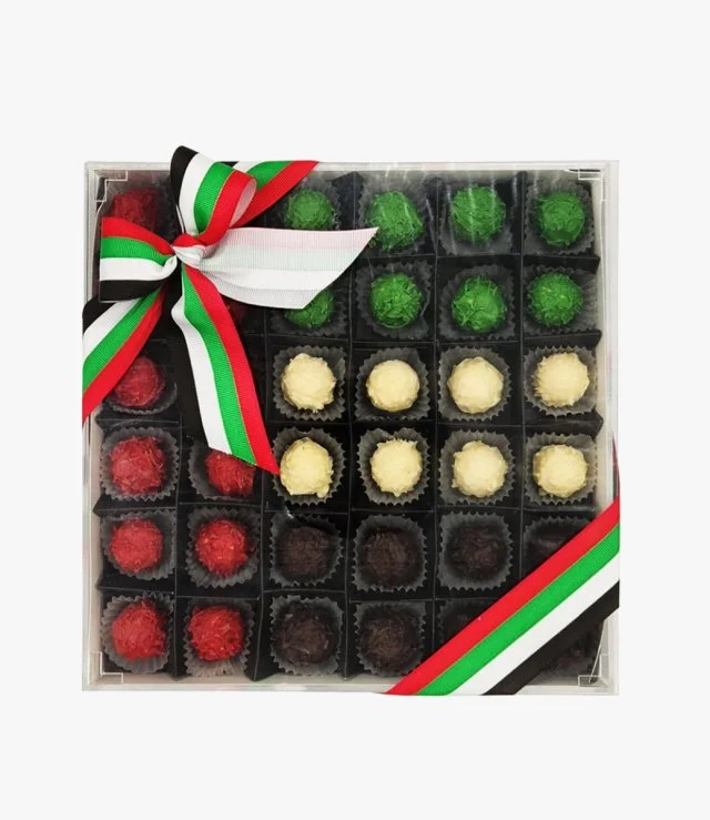 صندوق شوكولاتة أكرييك مختلط باليوم الوطني الإماراتي 72 قطعة من شوكولاتيير