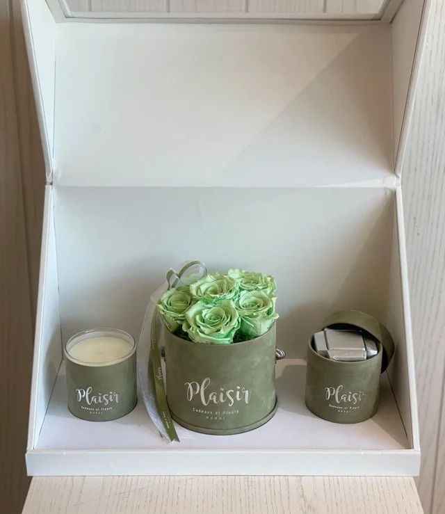 Olive Green Trio Gift Box with (6) Rose Infinity Arrangement by Plaisir