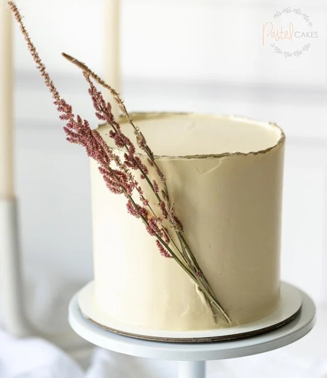 Statice Flower Buttercream Cake By Pastel Cakes