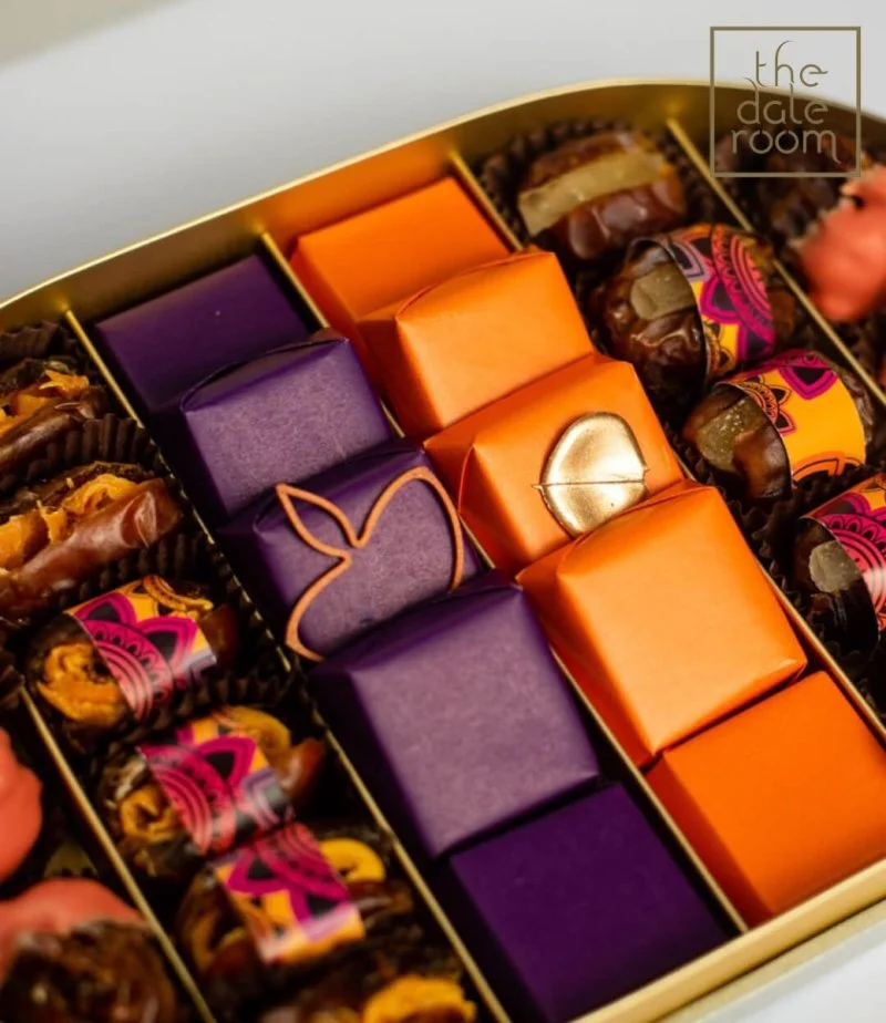 Jewel Diwali box with Stuffed Dates and Chocolates By The Date Room
