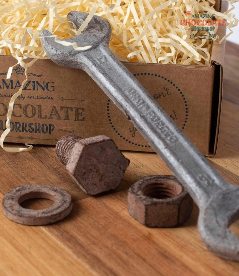 شوكولاتة بأشكال أدوات ميكانيكا من زا اميزينج تشوكوليت وركشوب