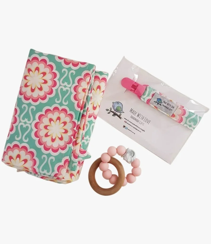 A Newborn Girl Gift Set -Candy Buttons 
