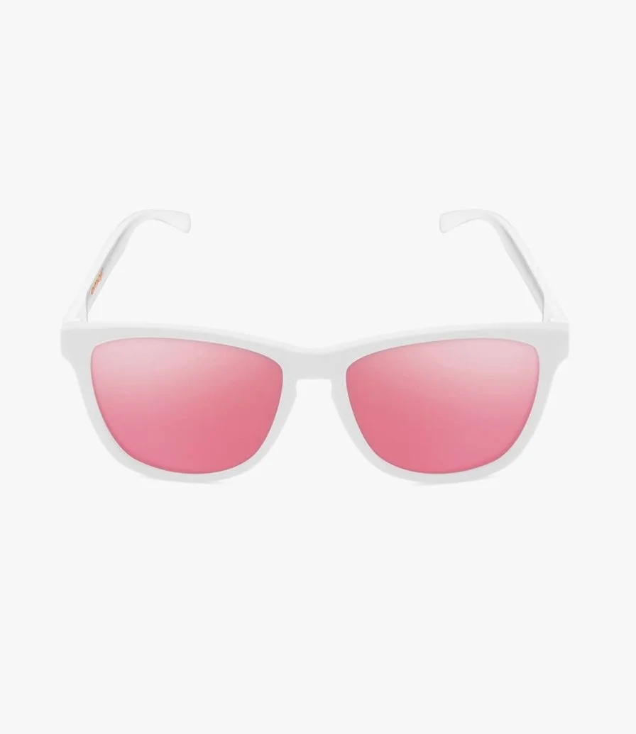 نظارات شمسية بيضاء ووردية بإيموجي پووپ من إيموجي 