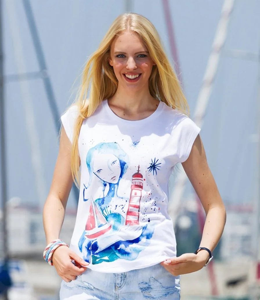 Biggdesign AnemosS The Girl with Lighthouse Women's T-Shirt 