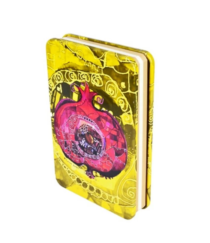 دفتر برسمة رمّان وغلاف معدني من بيج ديزاين 
