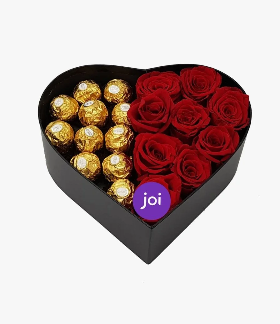 صندوق شوكولاتة وورود أسود متوسط بشكل قلب 