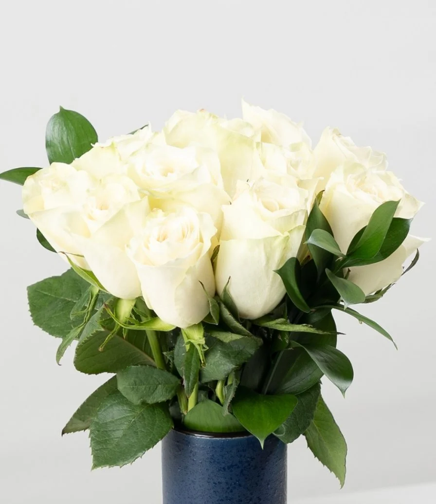 12 White Roses Flower Arrangement