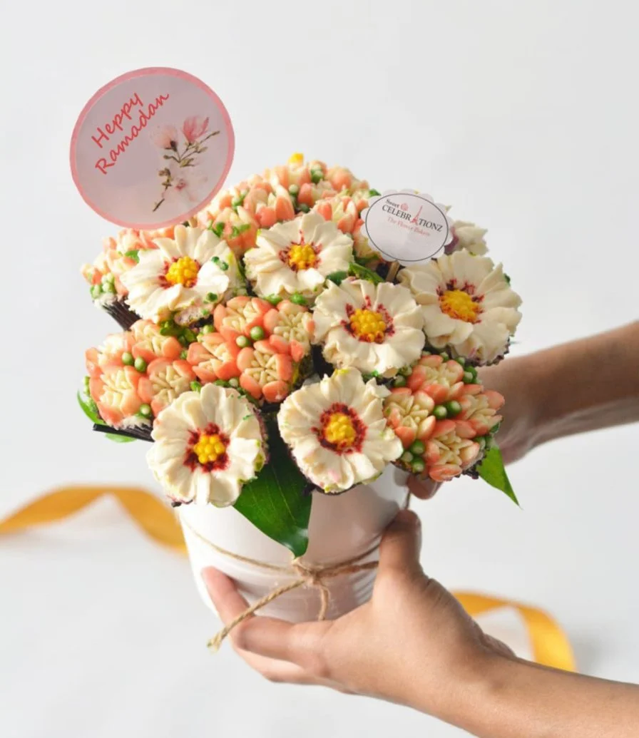15 Mini Premier Bouquet Cupcakes by Sweet Celebrationz