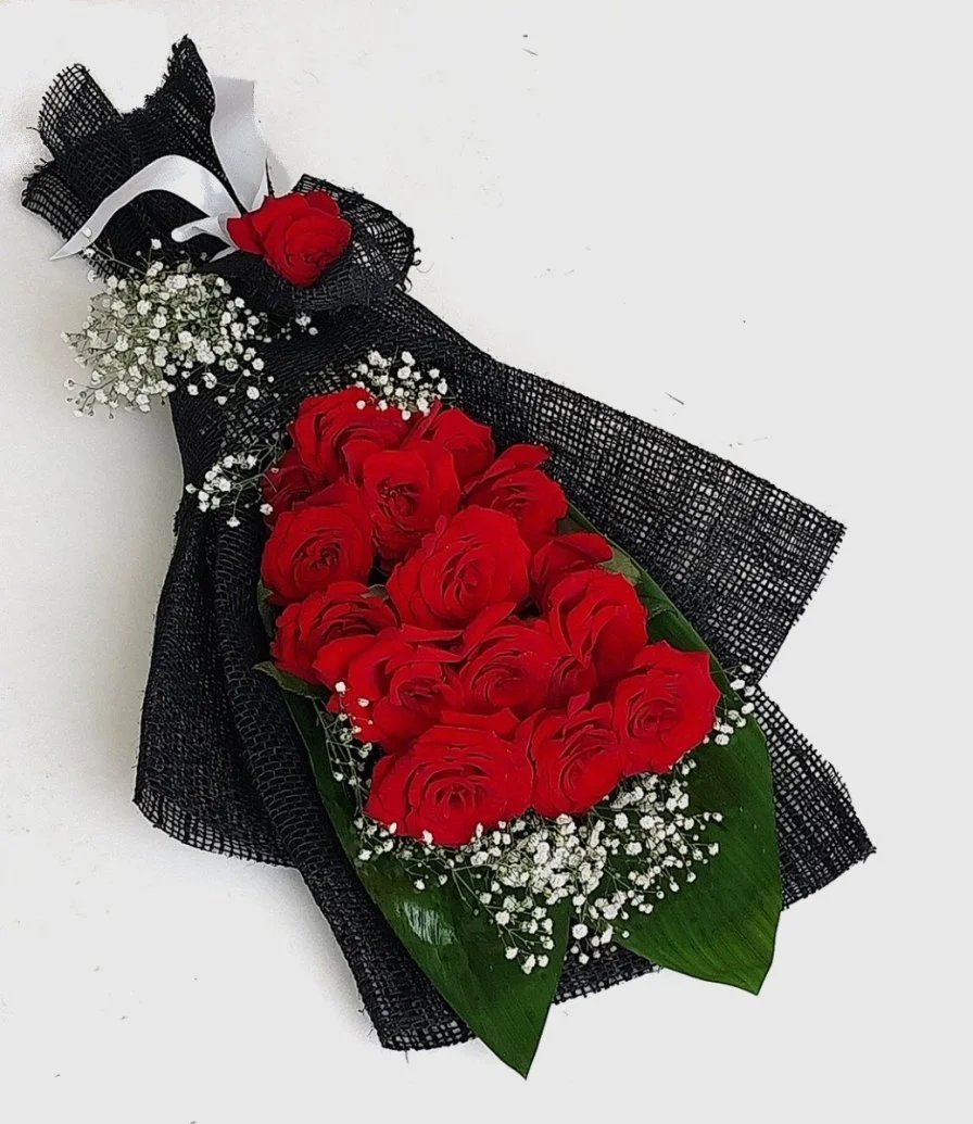 15 Red Roses Front Facing in Black Jute Wrapping