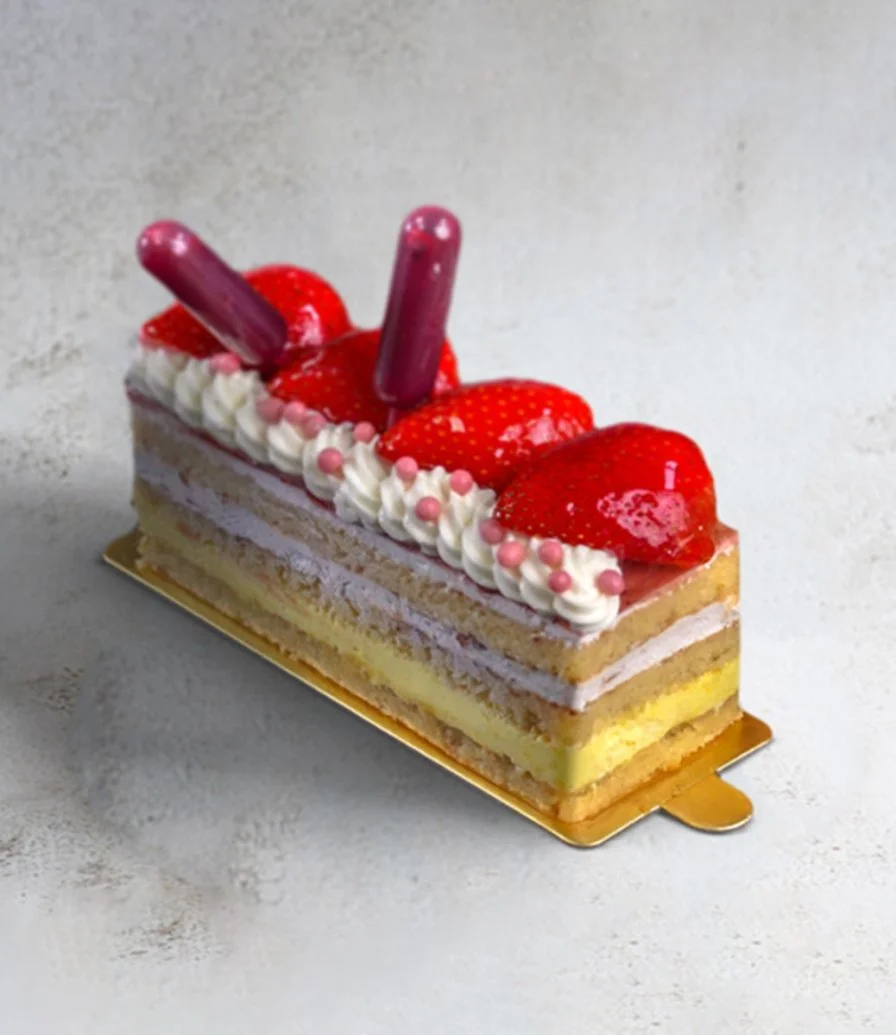 1 piece of Strawberry & Lemon Butter Gateaux by Bloomsbury's