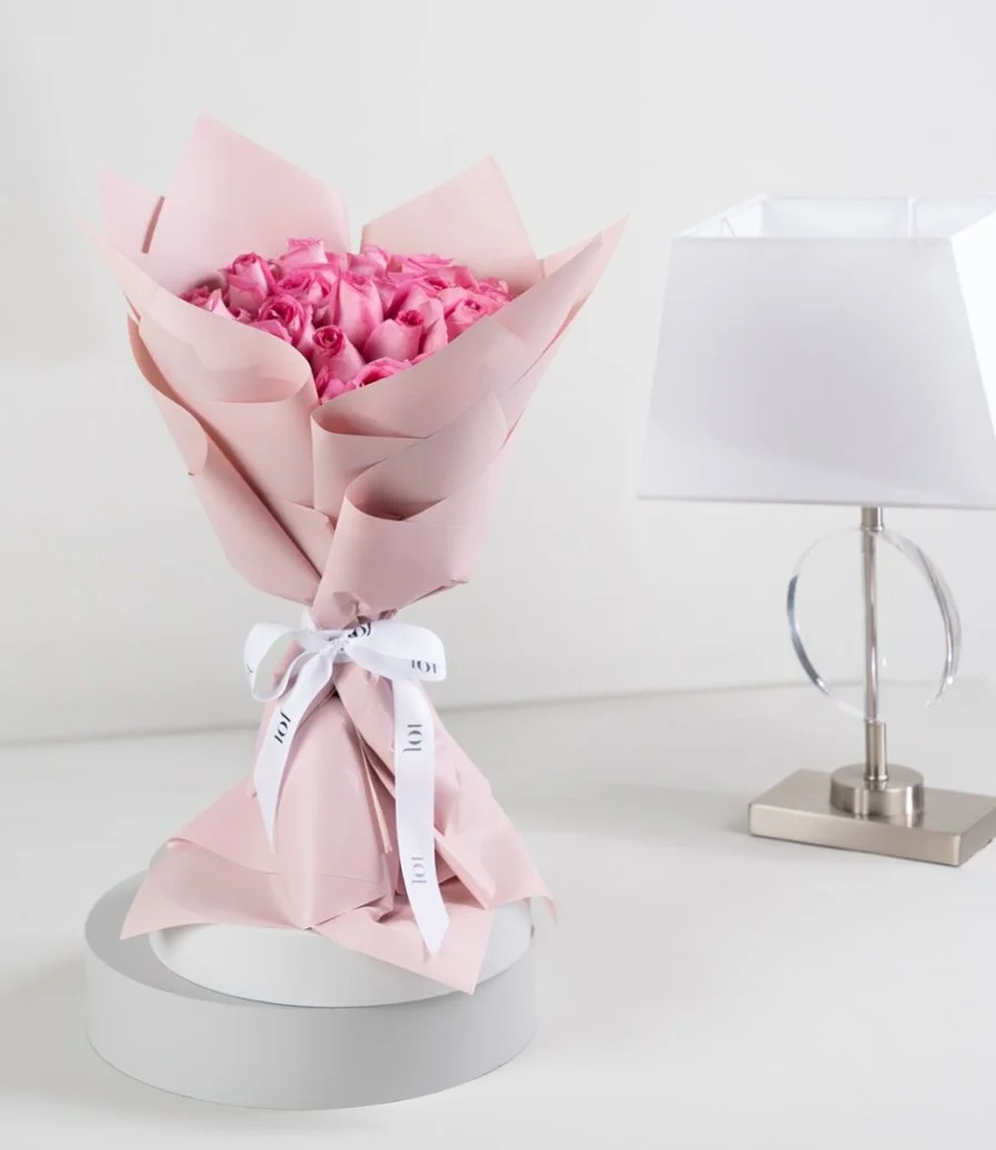 25 Pink Roses Hand Bouquet