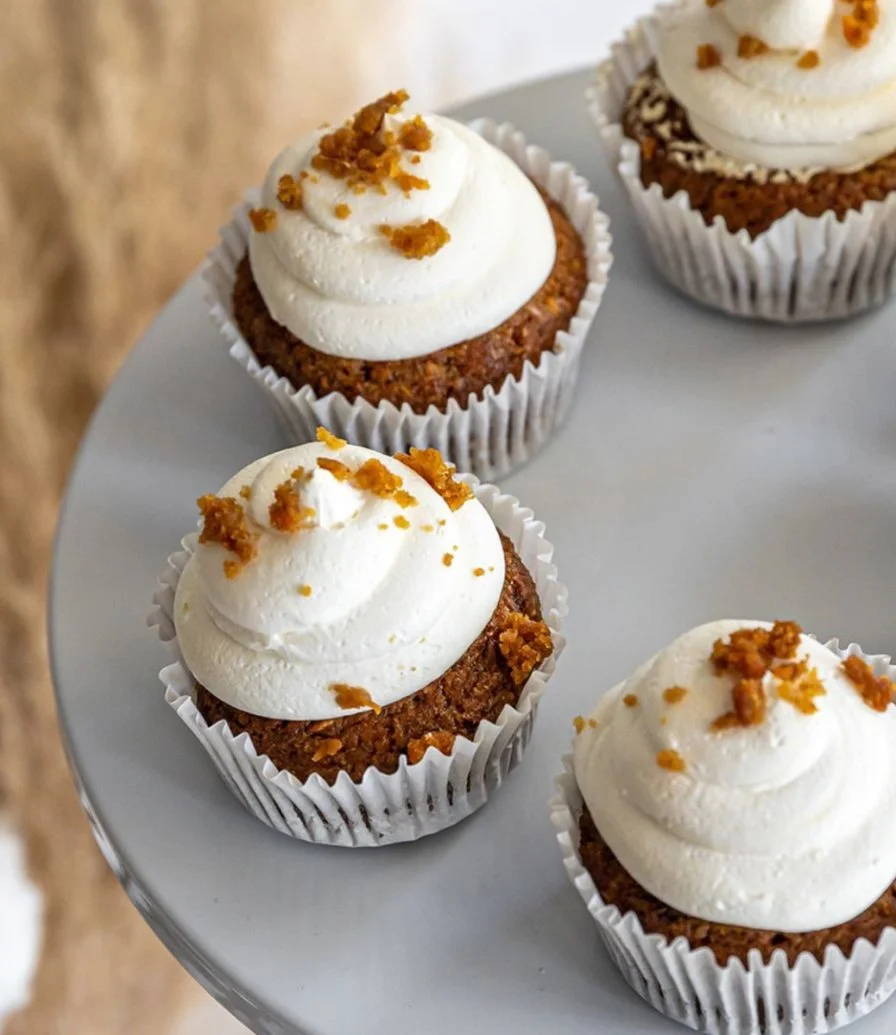 6 Skinny Carrot Cupcakes by Pastel Cakes