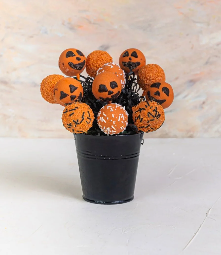 Halloween Cake pops by NJD