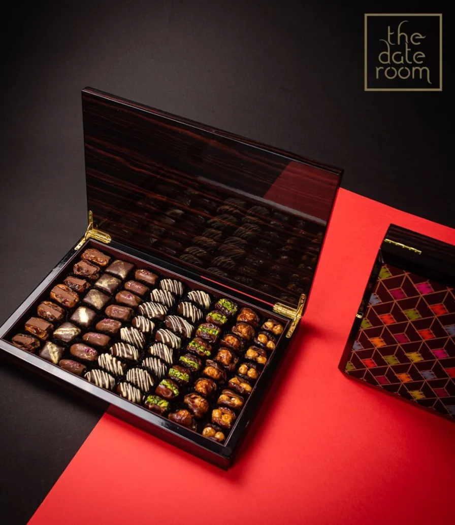 Al Ward Wooden Eid Box with stuffed dates & Date chocolates By The Date Room
