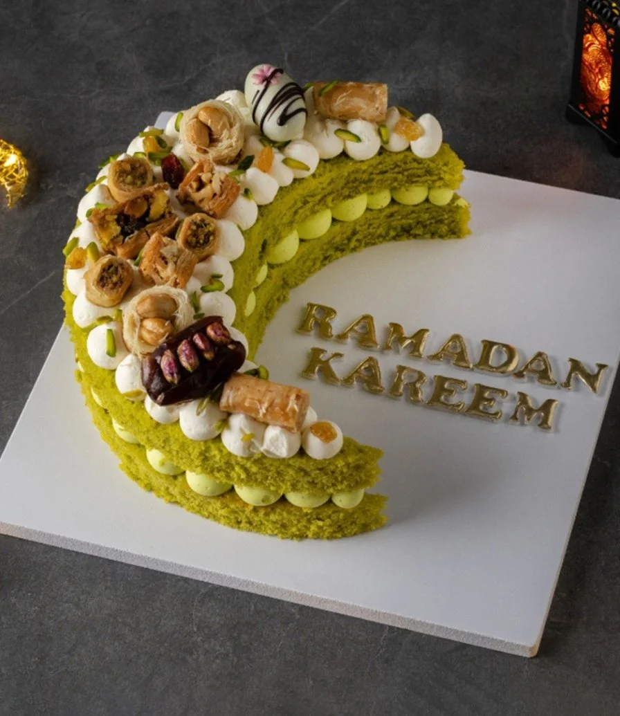 كيك قمر رمضان بالحلويات العربية 1.5 كجم من كيك سوشيال