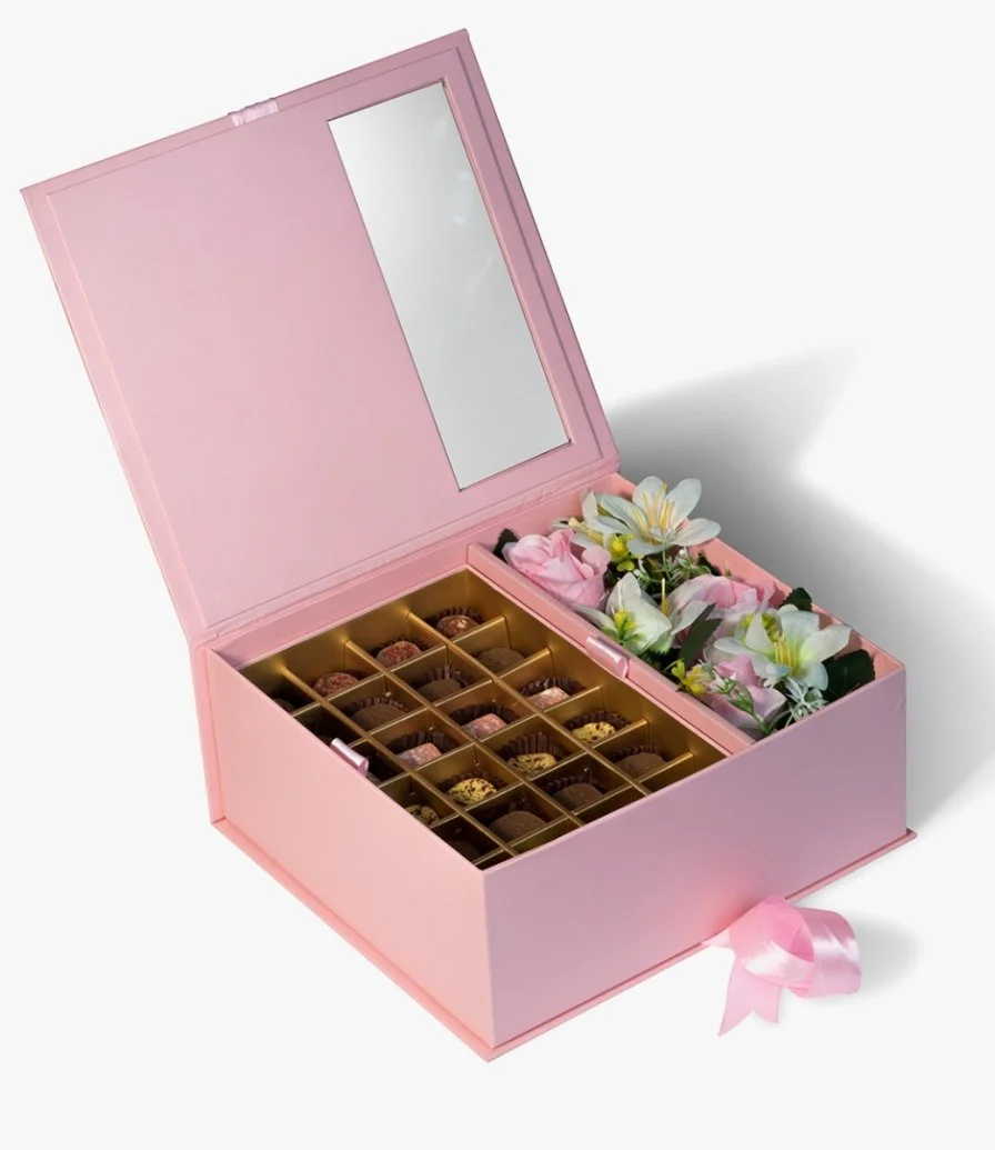 صندوق شوكولاتة متنوعة داخل صندوق زهري من سنسز
